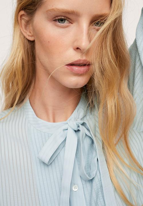 MANGO - Blouse blanca - medium blue
