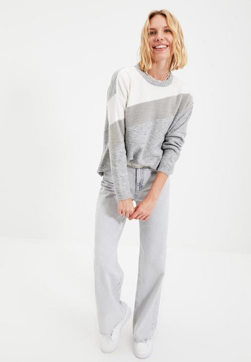 Trendyol - Striped crew neck knit sweater - grey
