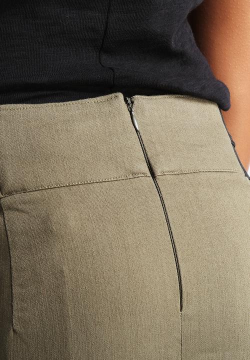 Vero Moda - Ella Short Skirt