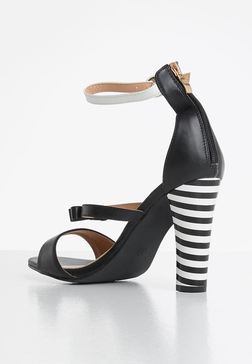 Seduction - Ankle stap stripe block heel - black