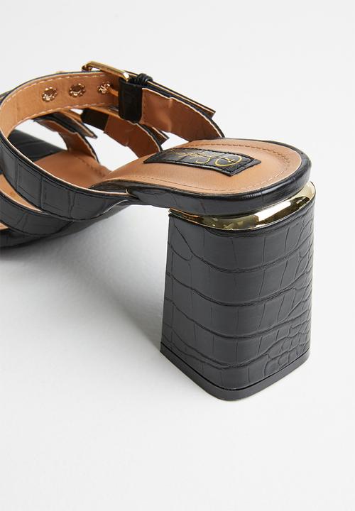 Seduction - Big buckle block heel mule - black