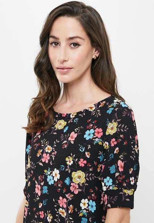 Jacqueline de Yong - Gitte svan 2/4 dress - black multicolor flower