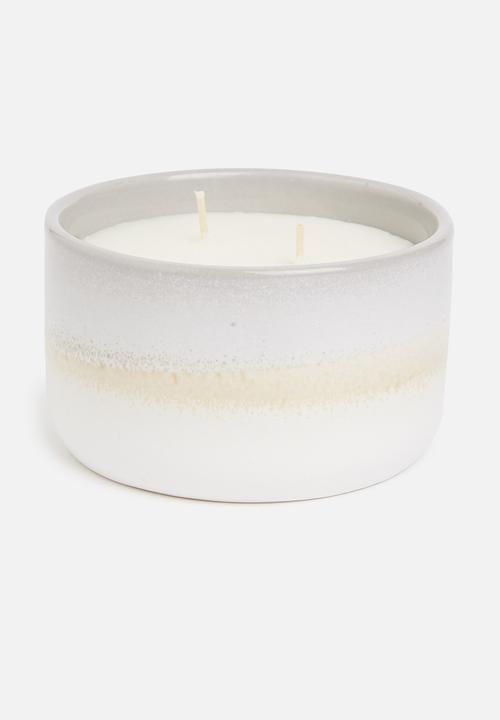 H&S - Pomegrenate & spruce scented candle - light grey