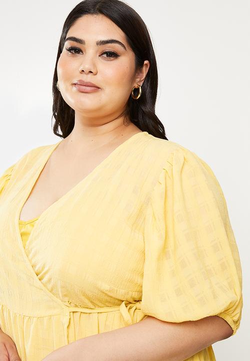 Me&B - Plus interest check wrap dress - marigold