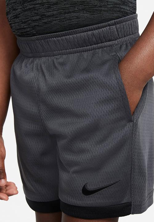 Nike - Nike boys dry trophy short - charcoal 