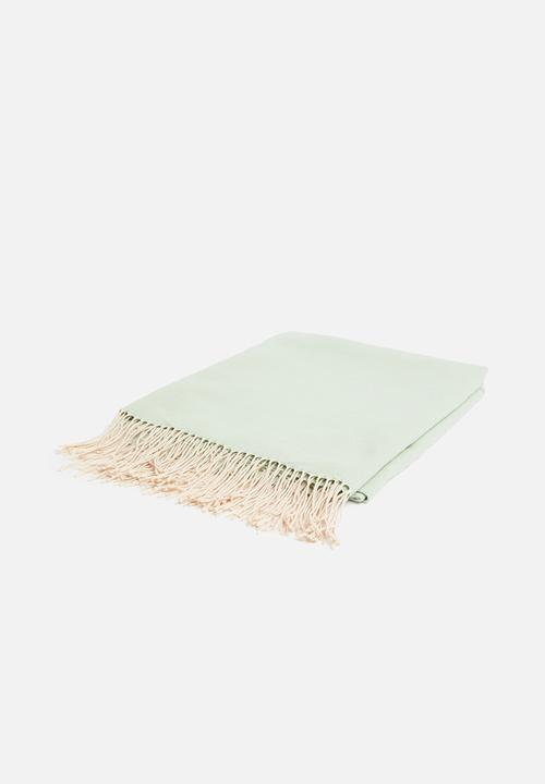 H&S - Plain throw with fringe - green