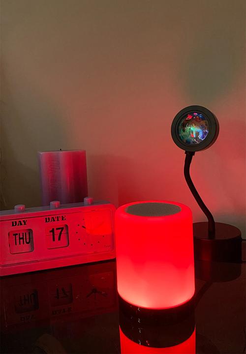 Typo - Set the mood speaker - black