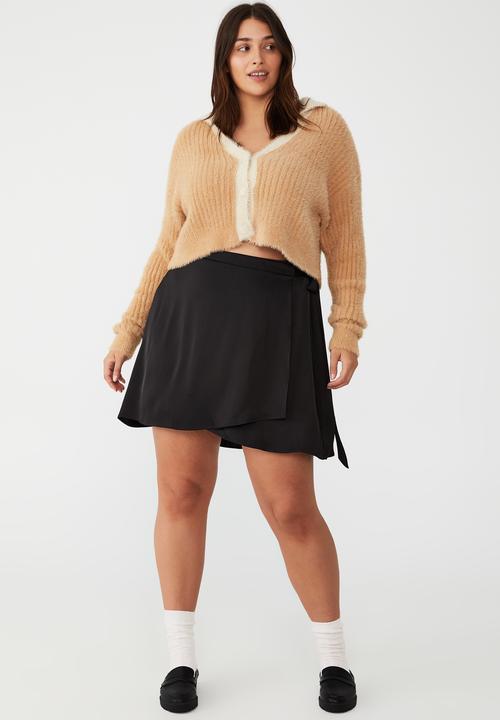 Cotton On - Curve woven santorini satin wrap mini skirt - black