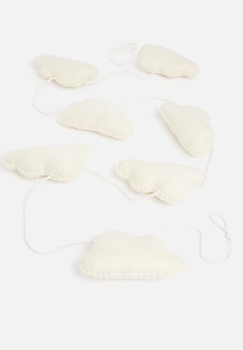 Sixth Floor - Cloudy felt garland - white
