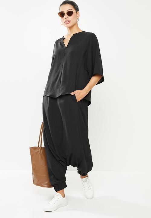 AMANDA LAIRD CHERRY - Mashai top - black