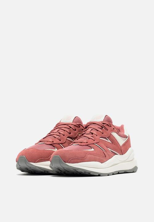 New Balance  - 57/40 v1 - washed henna (671)