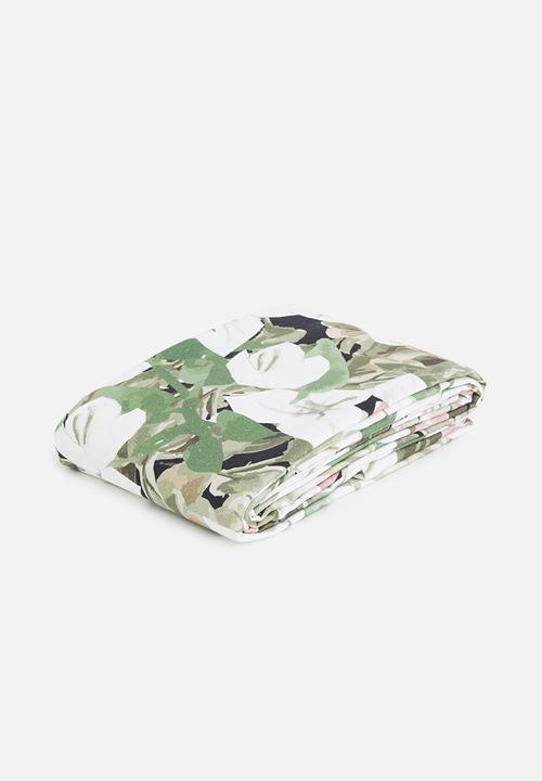 Hertex Haus - Bougainvillea tablecloth - night