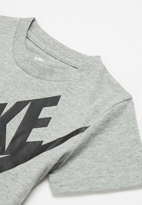 Nike - Nkb boys jumbo futura tee - grey