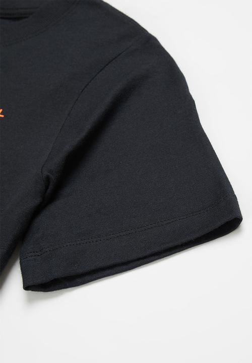 Nike - B nsw tee app futura ho21 - black