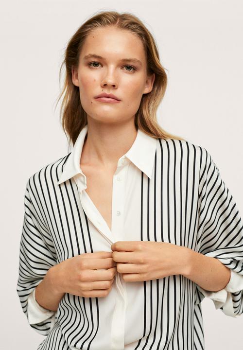 MANGO - Shirt lineas - white & black 