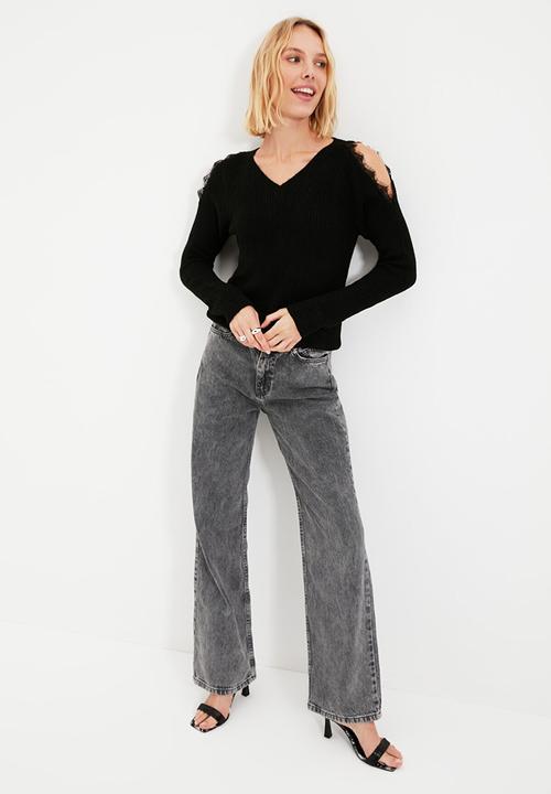 Trendyol - Cutout detailed knit sweater - black