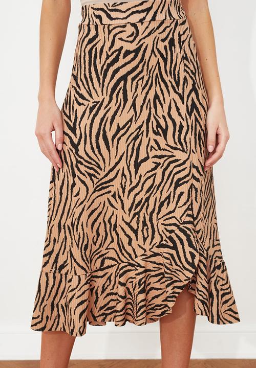 Trendyol - Zebra patterned knitted skirt - camel