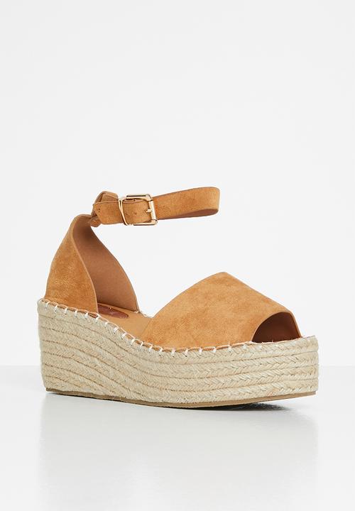 Jada - Ankle strap espadrille wedge heel - tan