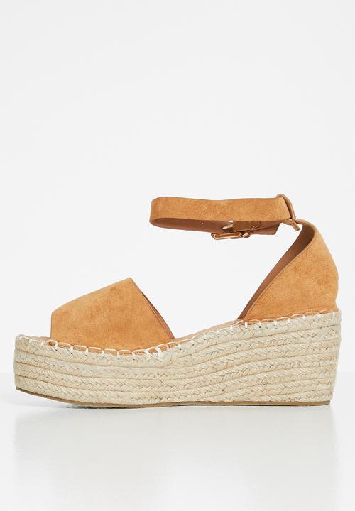Jada - Ankle strap espadrille wedge heel - tan