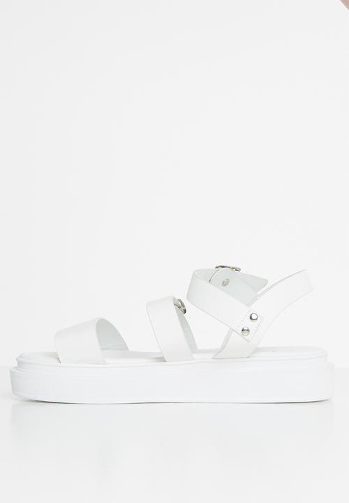 Jada - Chunky buckle sandal - white