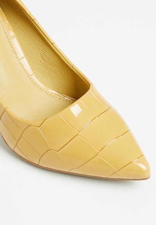 Plum - Callie stiletto court heel - mustard