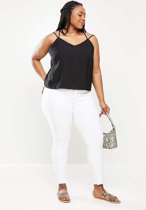 Me&B - Plus spaghetti strap cami with bust support - black