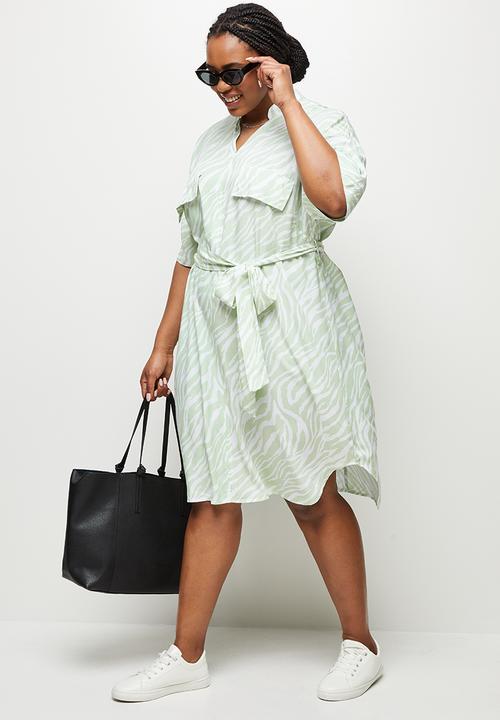 edit Plus - Belted shirt dress - sage 