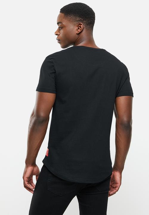 S.P.C.C - Piven regular fit scooped hem tee - black