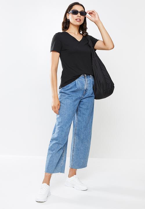 Superdry. - Lightweight essential vee tee - black