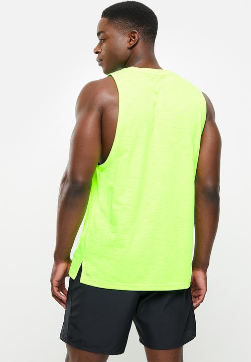 PUMA - Train fav tank - neon green 