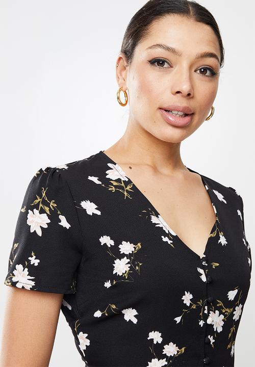 Missguided - Short sleeve ditsy half button tea dress - black