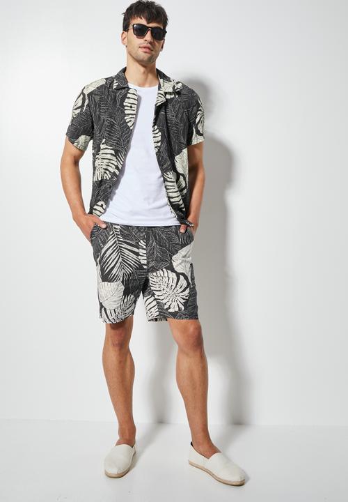 Superbalist - Deco pattern elasticated short - black palm & white