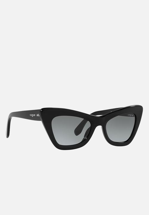 Vogue Eyewear - Cat eye sunglasses - black