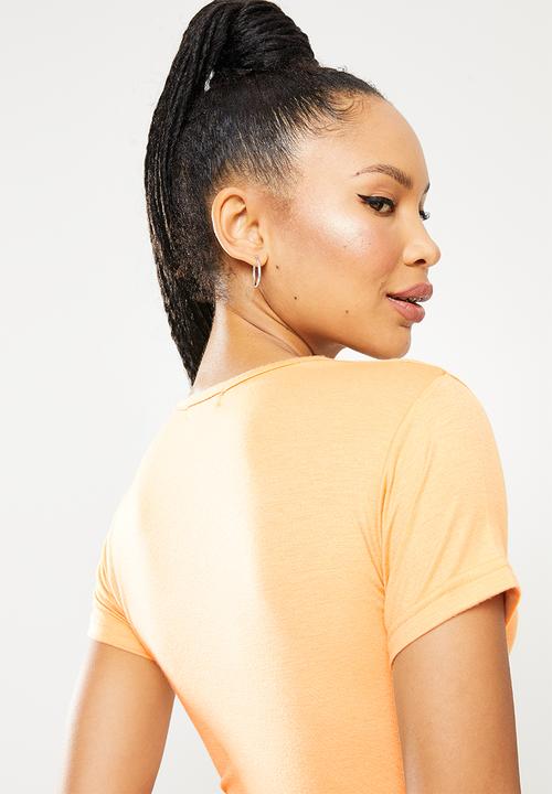 Missguided - Basic short sleeve crew neck mini dress - peach
