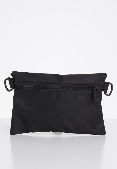 Rebel Republic - Envelope moon bag - black