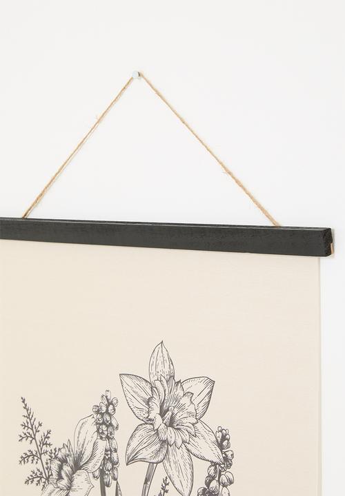 H&S - Floral linen wall hanging - stone