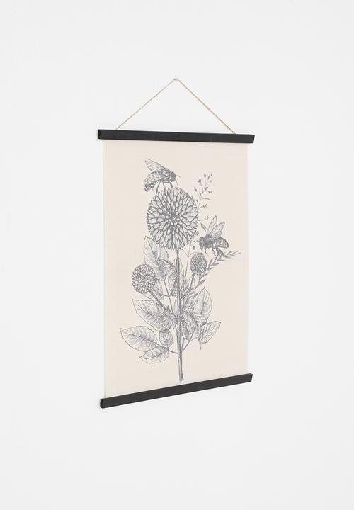 H&S - Bee linen wall hanging - stone