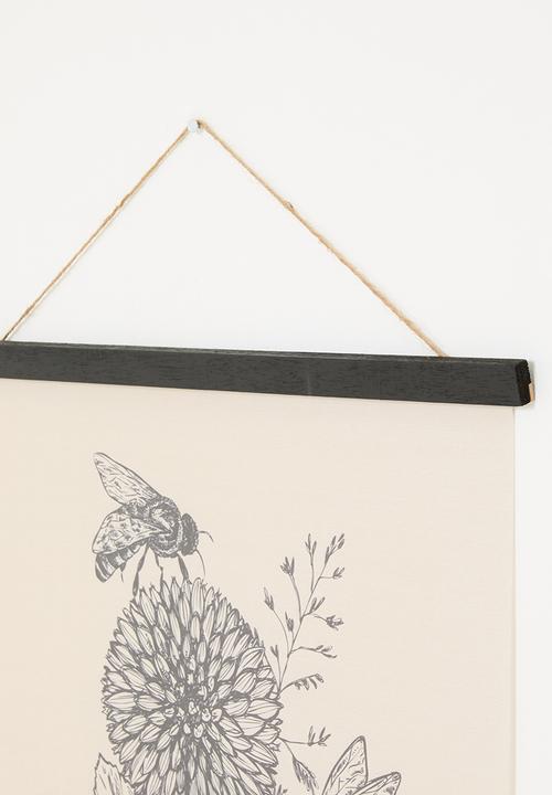 H&S - Bee linen wall hanging - stone