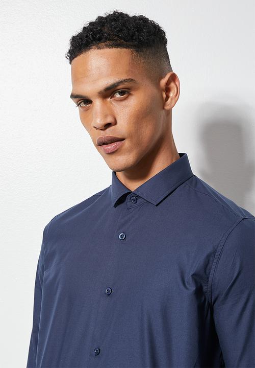 Superbalist - Easy care slim fit shirt - navy