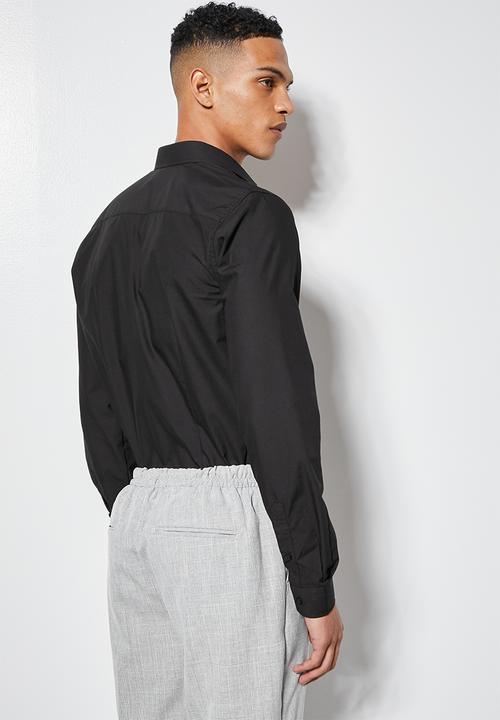 Superbalist - Easy care slim fit shirt - black