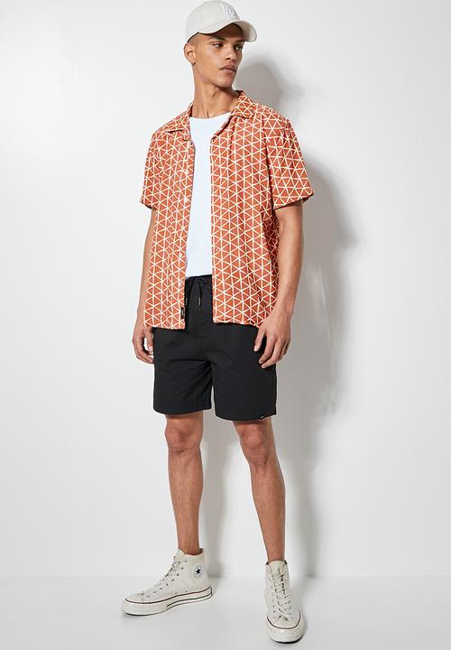 Superbalist - Regular fit viscose pattern resort short sleeve shirt - orange