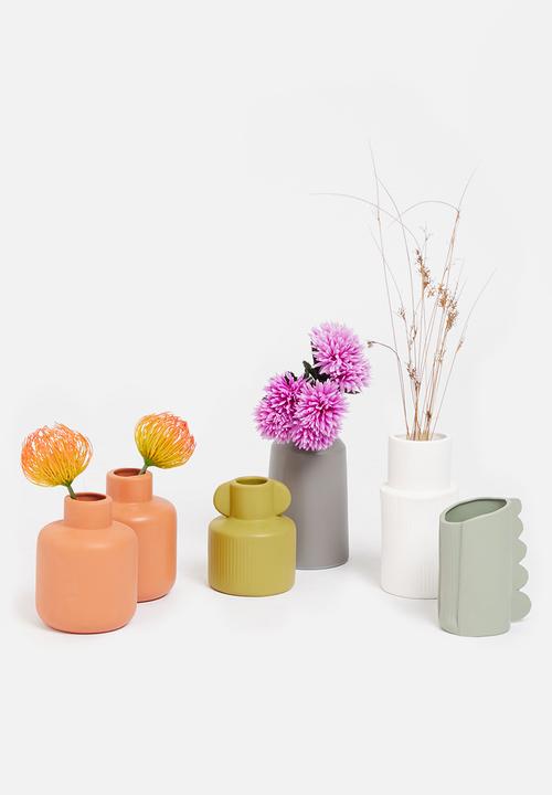 Grey Gardens - Lochness vase - sage