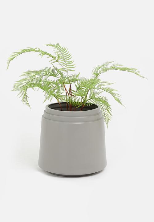 Grey Gardens - Floor pot - tornado