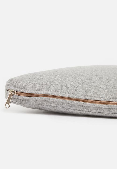 Grey Gardens - Dog bed - natural