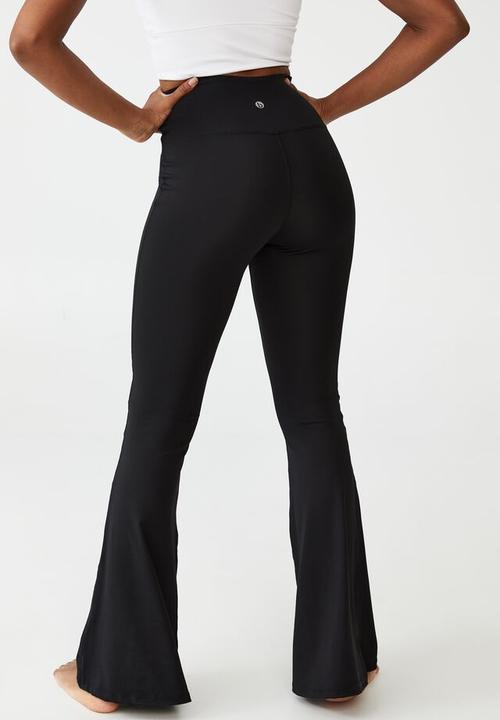 Cotton On - Contouring yoga flare - black
