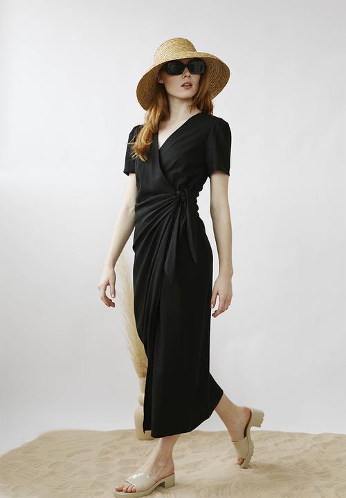 Me&B - Wrap linen dress - black