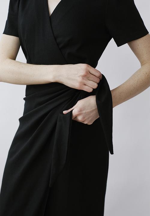 Me&B - Wrap linen dress - black