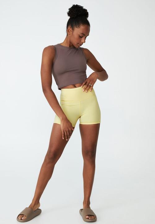 Cotton On - Smoothing shortie short - butter popcorn