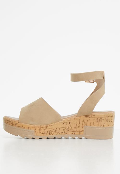 Seduction - Ankle strap cork wedge heel - taupe