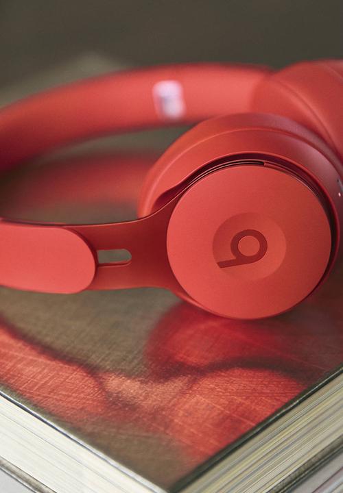 Beats By Dre - Solo pro wireless noise-canceling on-ear headphones - red